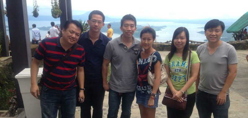 Philippine Tour - Lunch by the Beach